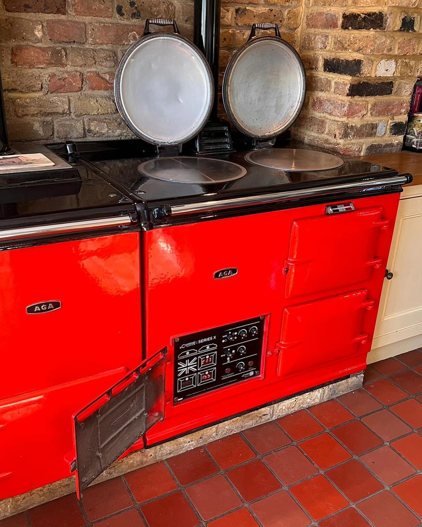 Bright Red AGA with E Control