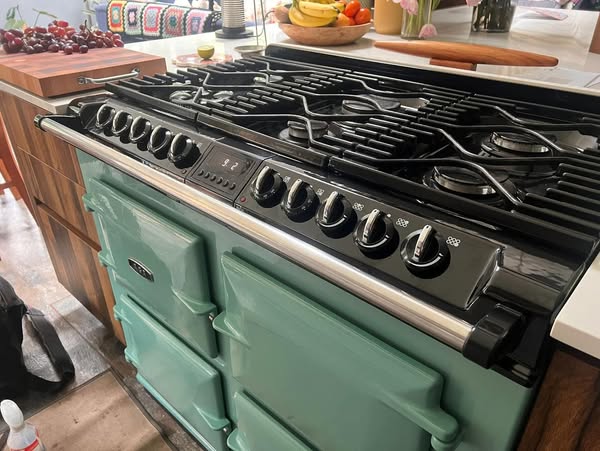 What a difference this control panel upgrade has made to our customer’s Aga this week, a total transformation to their beautiful Aga!