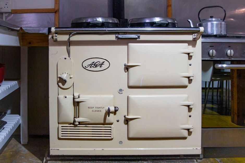 Vintage cream-colored cooking stove